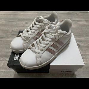 Women’s white/rose gold sneakers